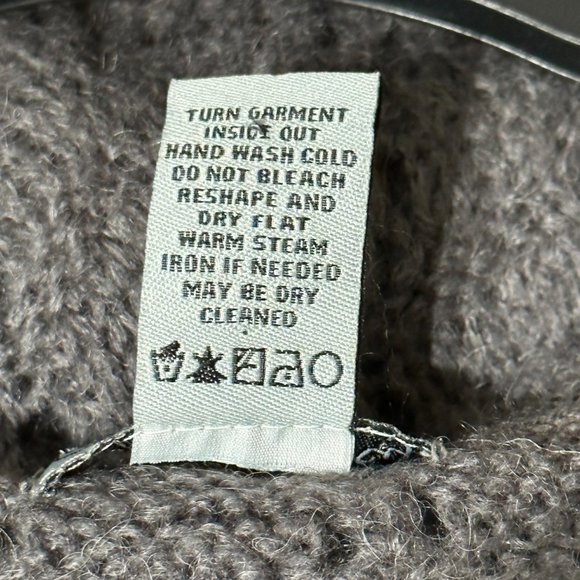 Olivia Sky women’s size XL gray open weave long bell sleeve v neck sweater - Picture 6 of 7